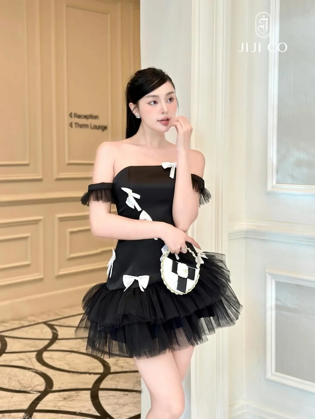Ảnh 2 của Váy cúp ngực nơ trắng size M