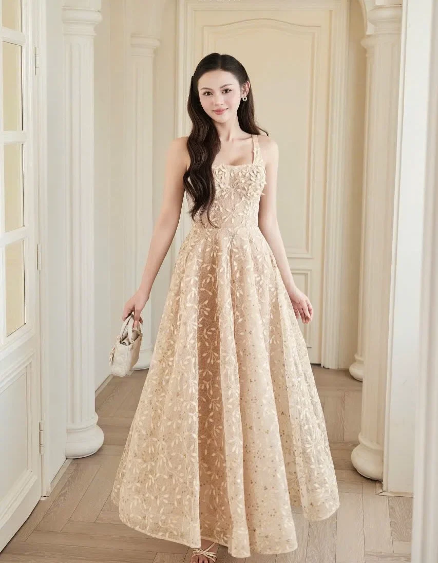 Ảnh 1 của Đầm dạ hội ren thêu màu kem size S