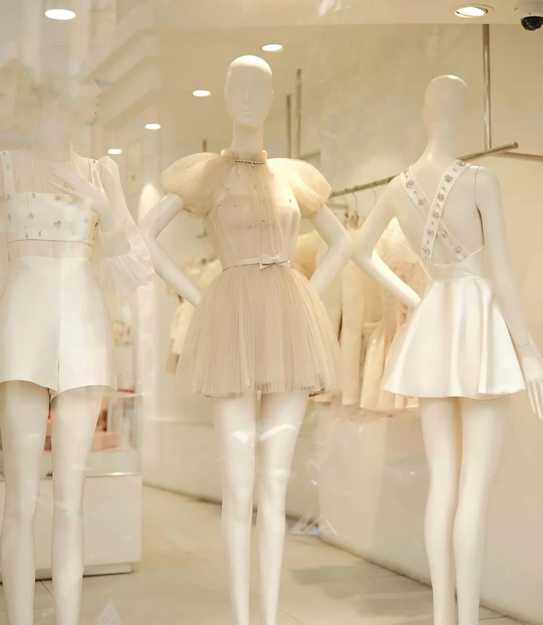 Ảnh 4 của Váy tulle be tay phồng size M