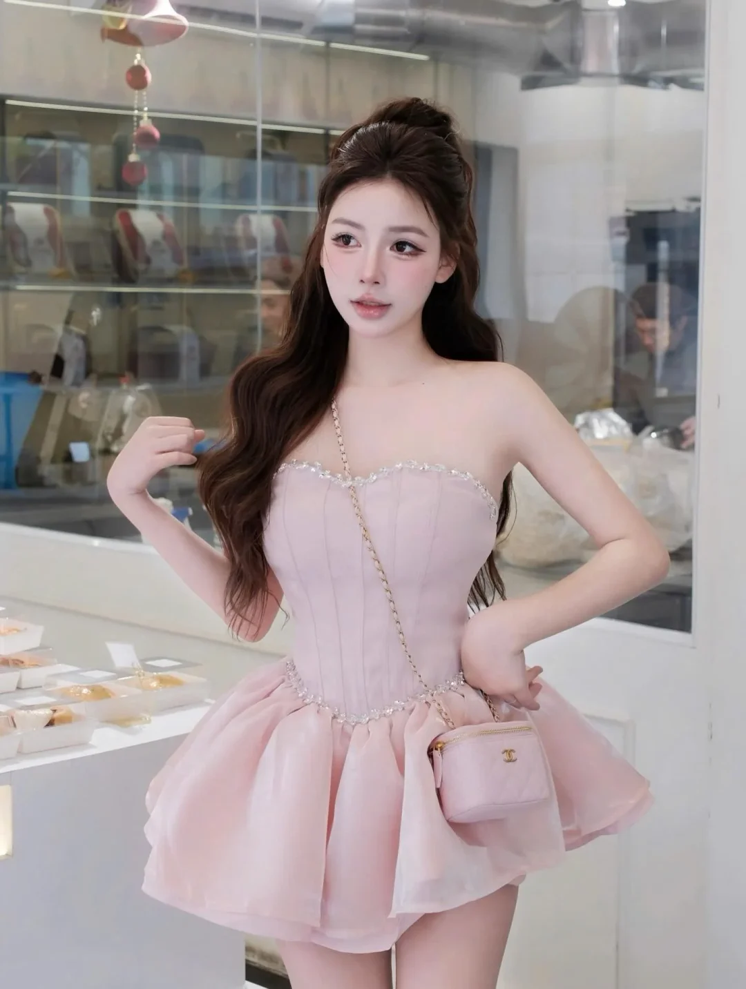 Photo 1 of Đầm ngắn hồng corset ngọc trai size M