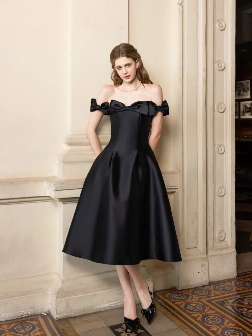 Ảnh 4 của Váy dạ hội đen trễ vai nơ satin size M