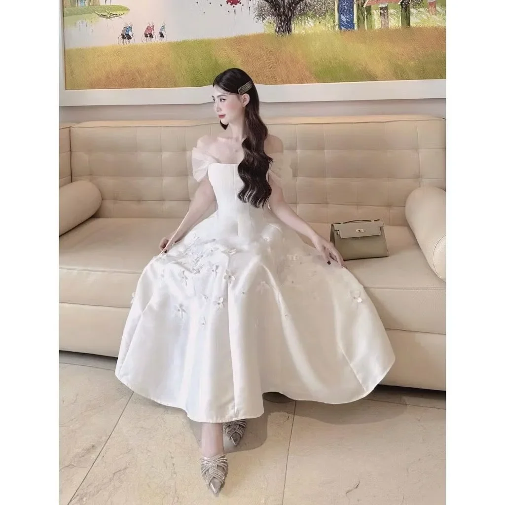 Ảnh 2 của Váy midi trắng vai trần dự tiệc