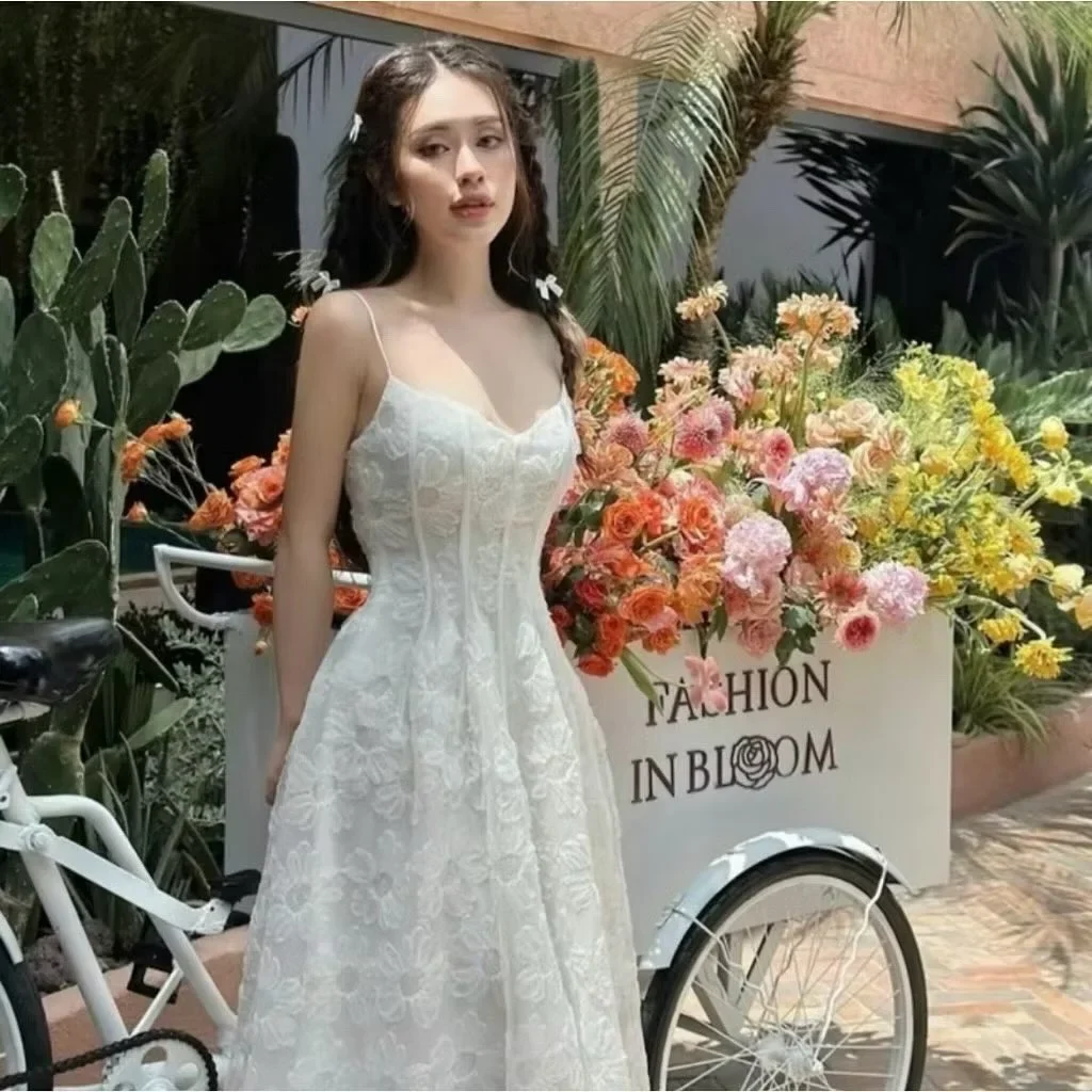 Photo 2 of Đầm ren trắng dài hai dây A218