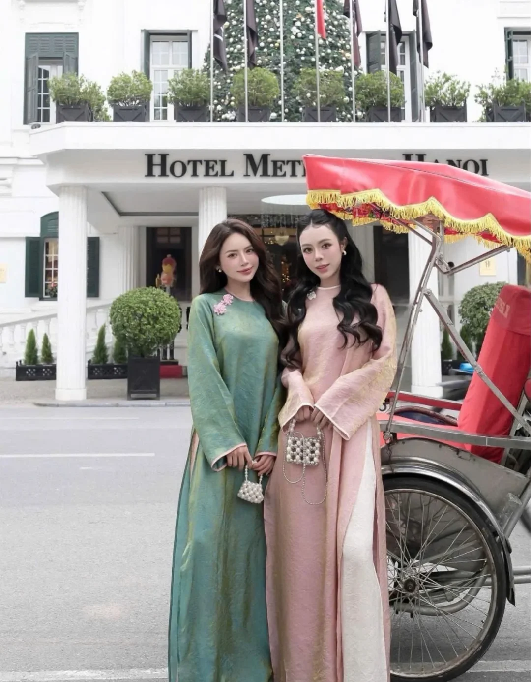 Photo 1 of Áo dài nữ lụa truyền thống xanh ngọc