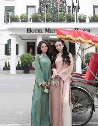 Photo 1 of Áo dài nữ lụa truyền thống xanh ngọc
