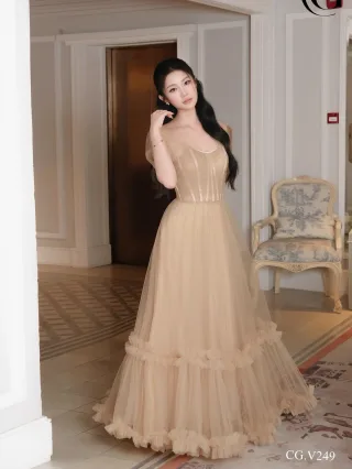 Ảnh 1 của Váy dạ hội voan be xòe nữ size M