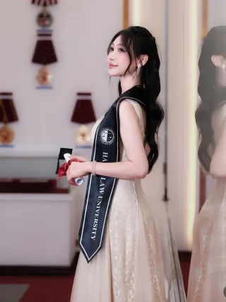 Photo 4 of Đầm ren dài kem Sò Vintage