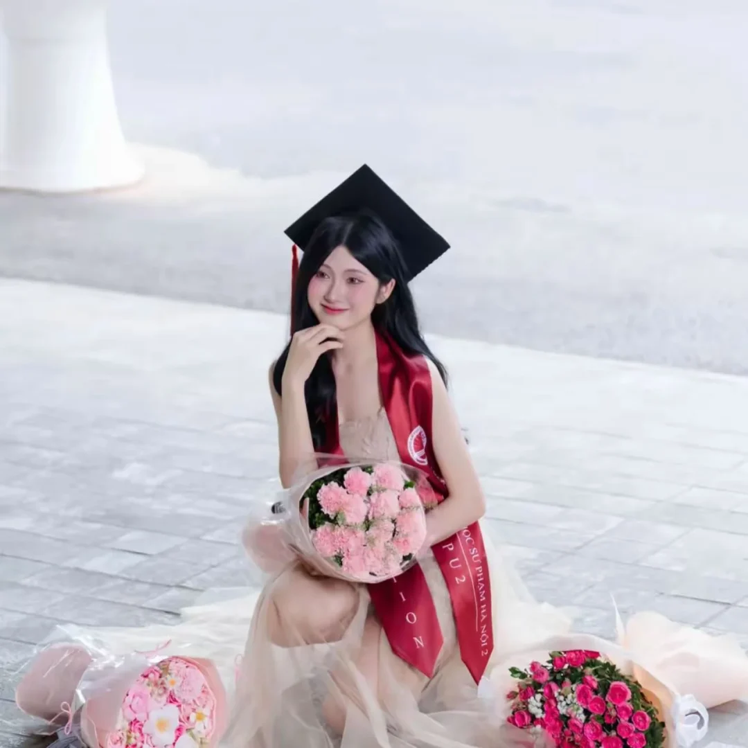 Ảnh 1 của Váy tulle be nhạt dự lễ tốt nghiệp