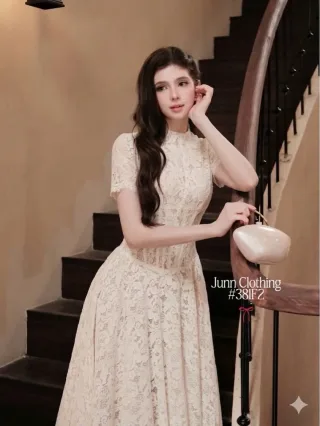 Photo 2 of Váy ren trắng vintage nữ cổ cao tay ngắn