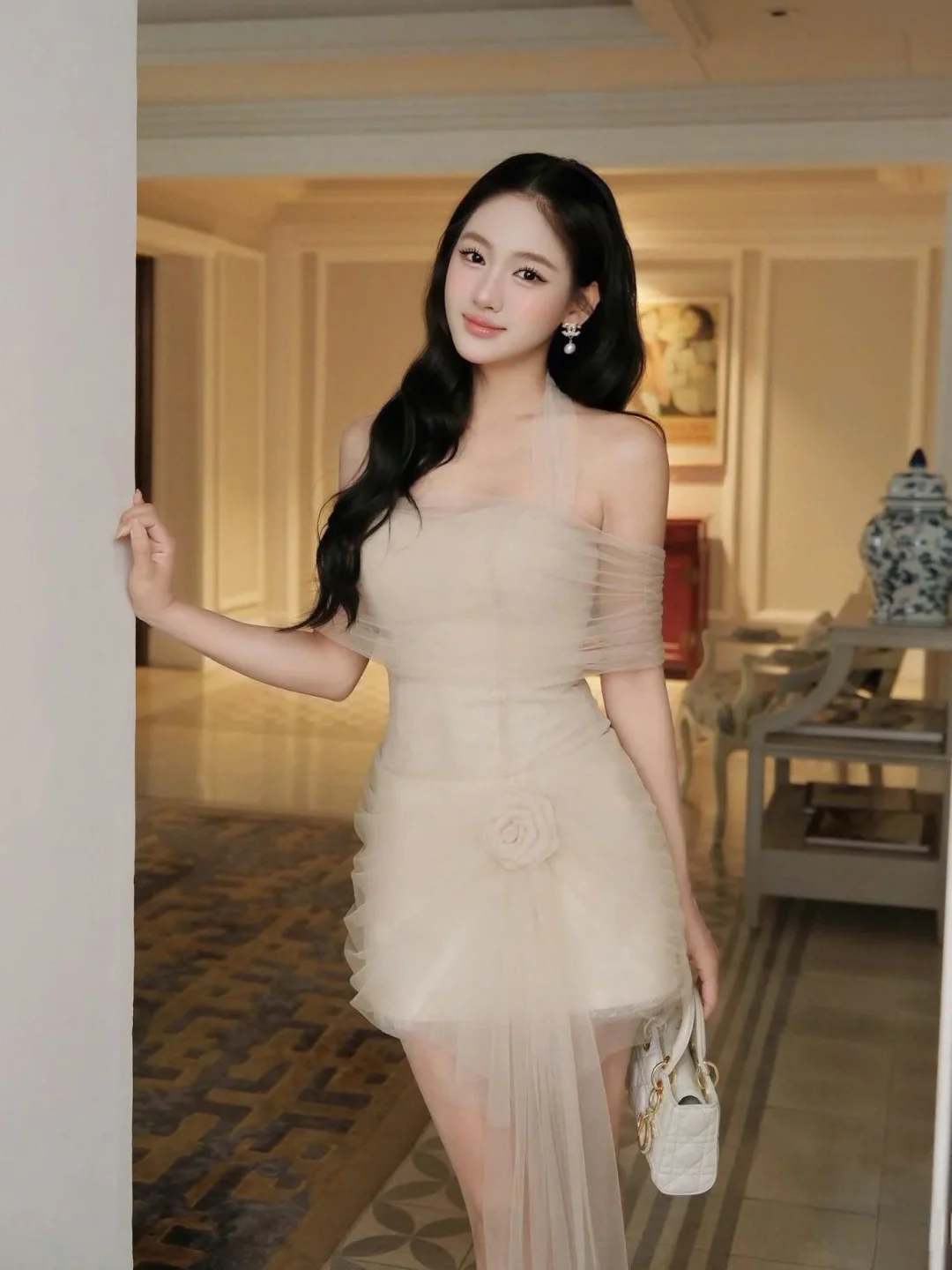 Photo 2 of Váy tulle trễ vai be size M