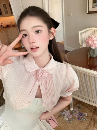 Ảnh 2 của Đầm mini kem phối áo choàng Chou Chou