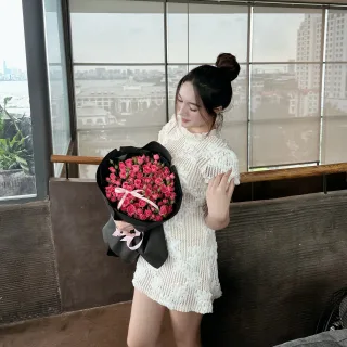 Photo 4 of Váy ren trắng mini ôm sát size S