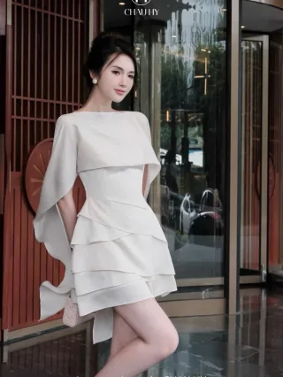 Photo 1 of Đầm trắng tay cape mini nữ sang trọng