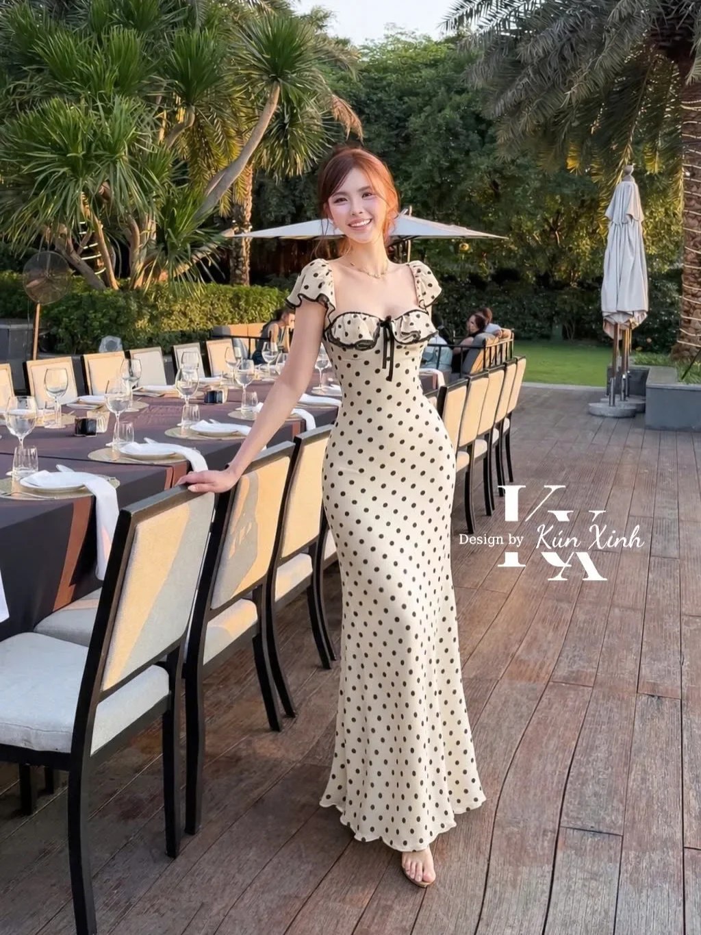 Photo 3 of Váy chấm bi hở vai body nữ size M