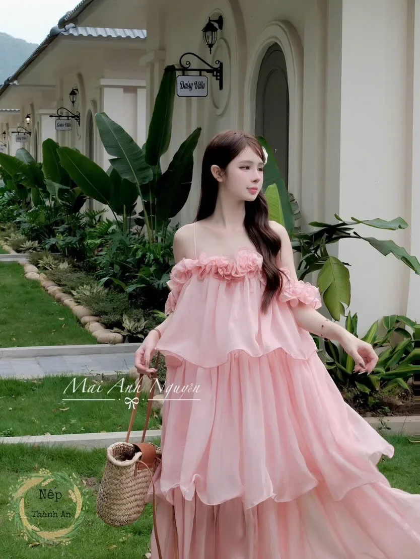 Ảnh 3 của Váy maxi hồng trễ vai voan nữ