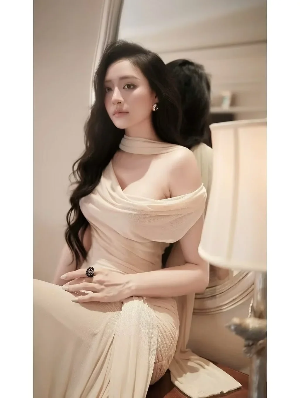 Photo 2 of Váy maxi lụa be nhạt Chou Chou