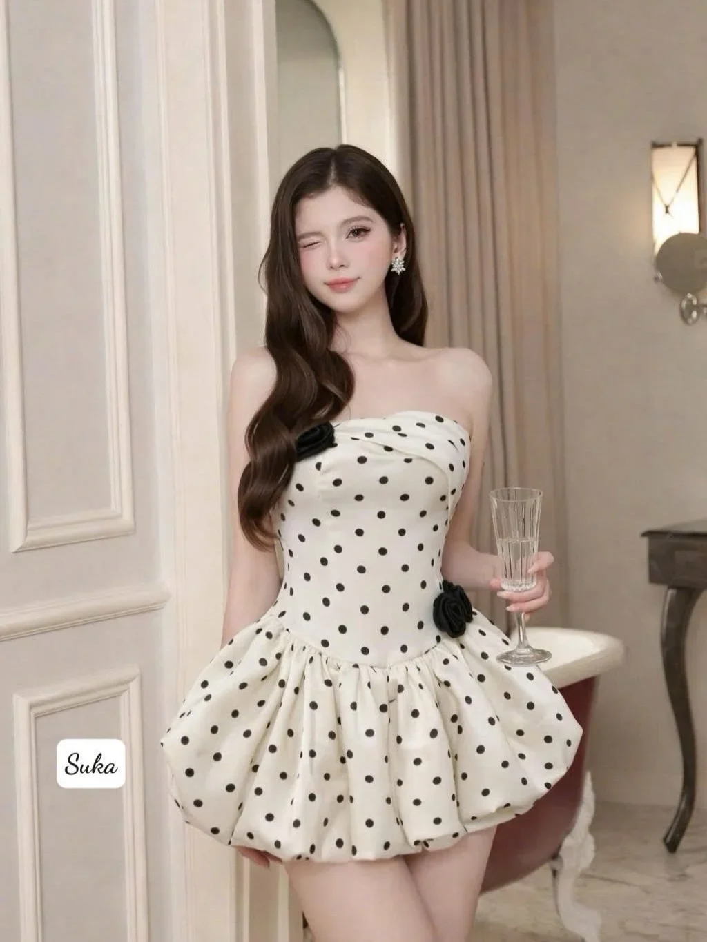 Photo 1 of Đầm trắng chấm bi strapless peplum nữ