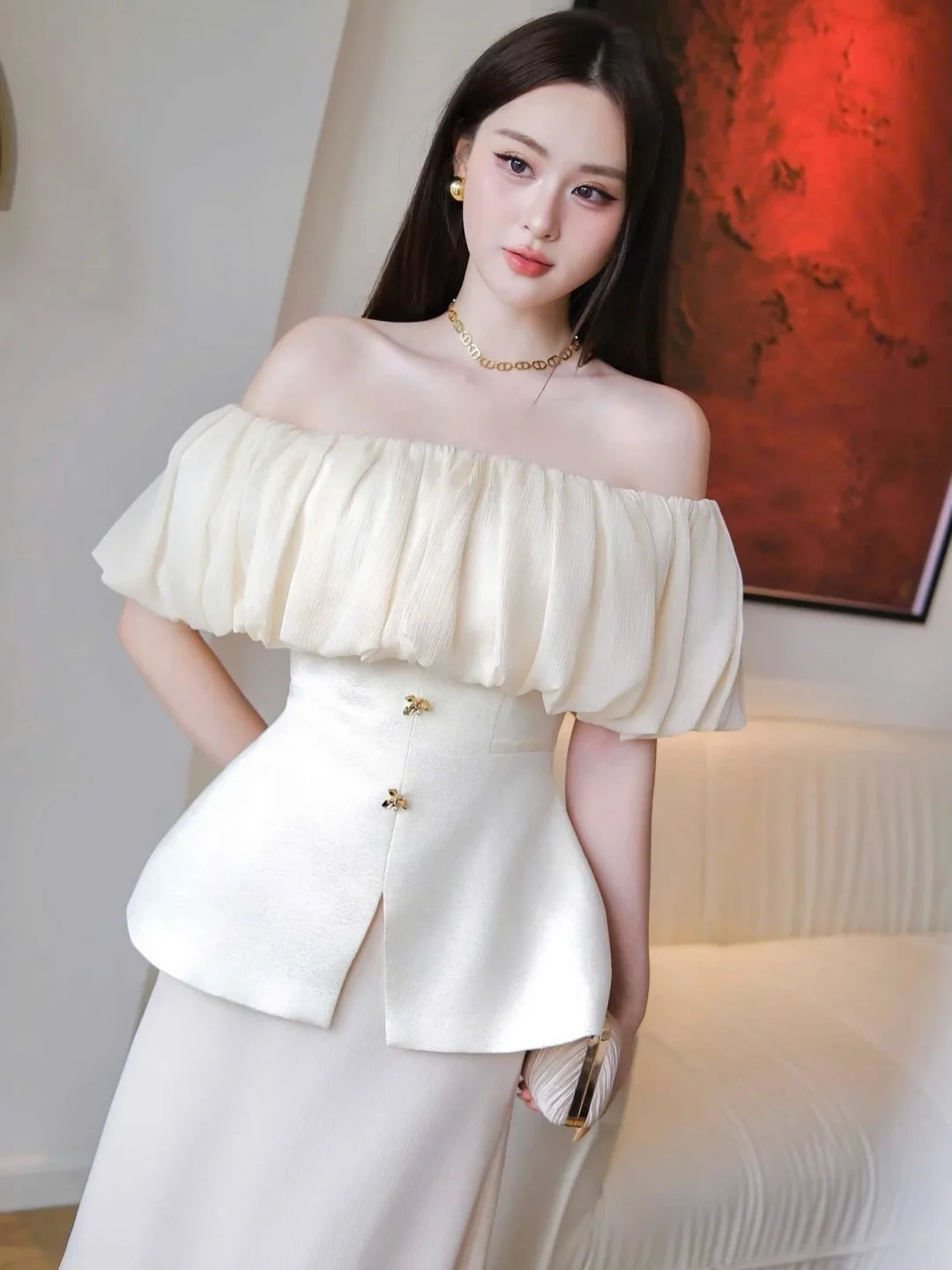 Photo 3 of Đầm trễ vai lụa kem bèo nhún nữ
