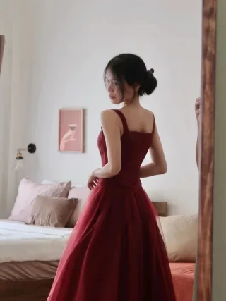 Ảnh 1 của Áo dài Tiela hai dây đỏ đô nữ