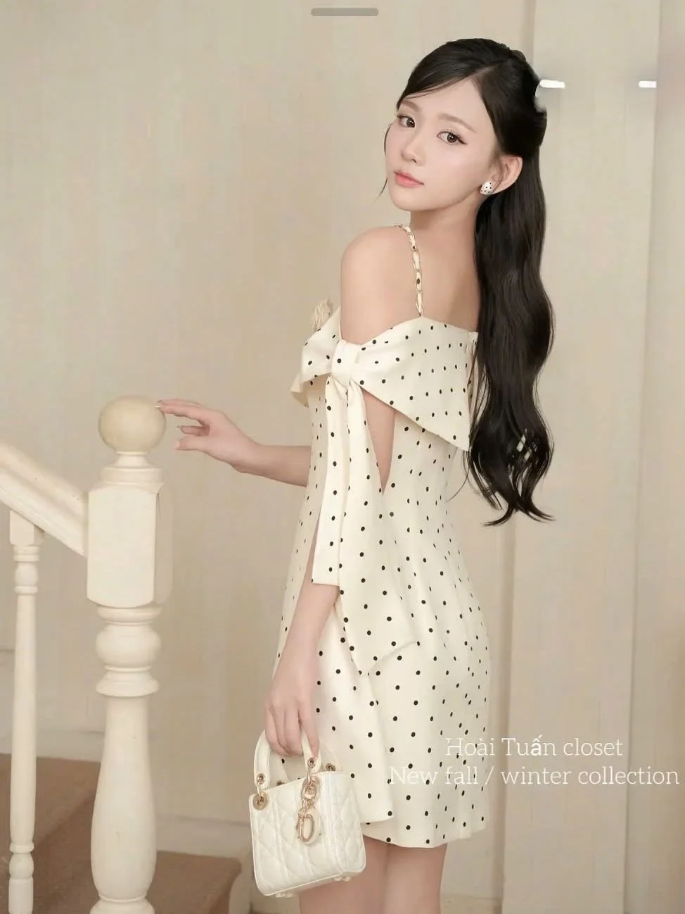 Ảnh 3 của Váy chấm bi trễ vai trắng nữ