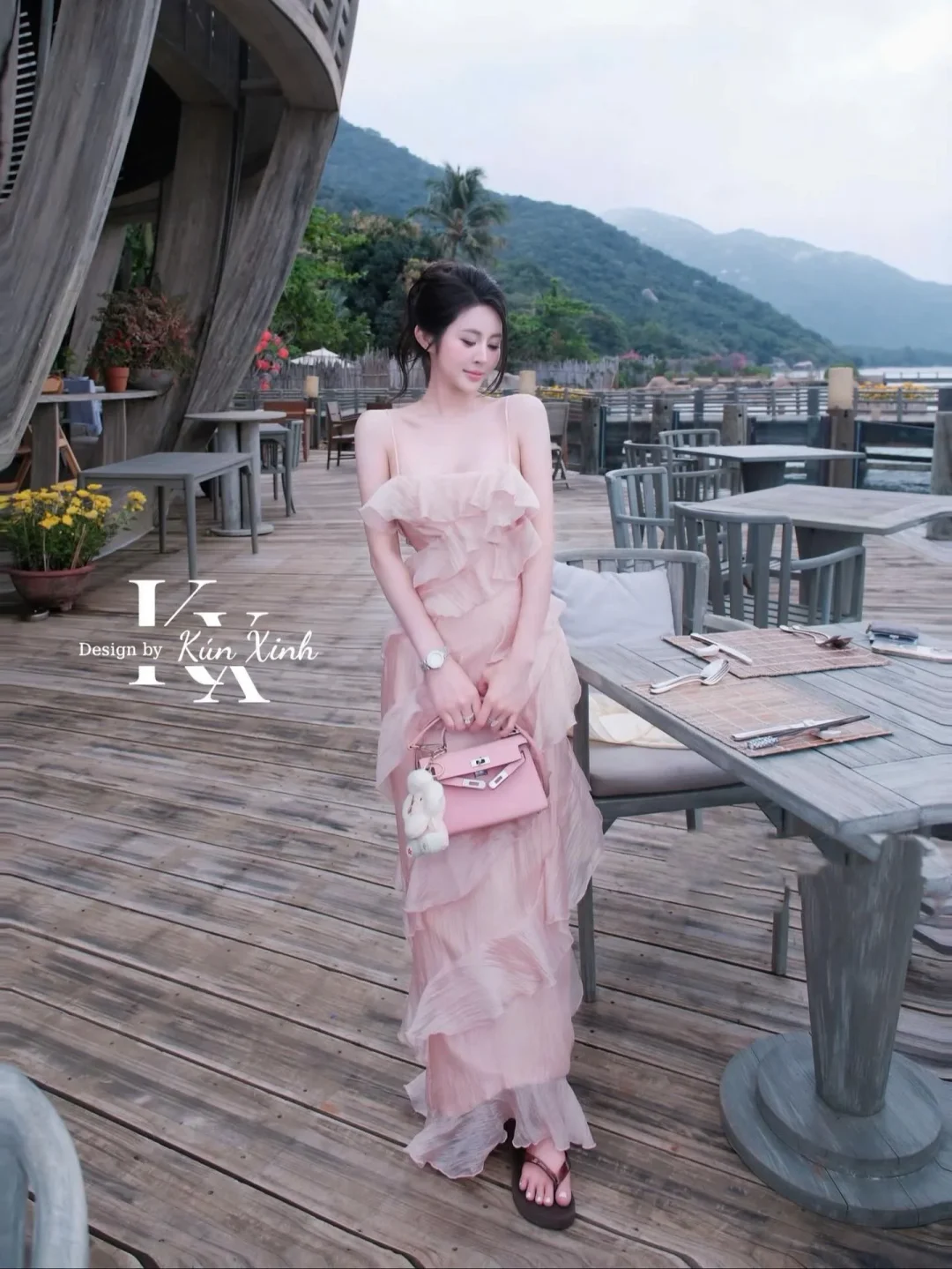 Photo 2 of Đầm maxi voan bèo nhún hồng nhạt nữ