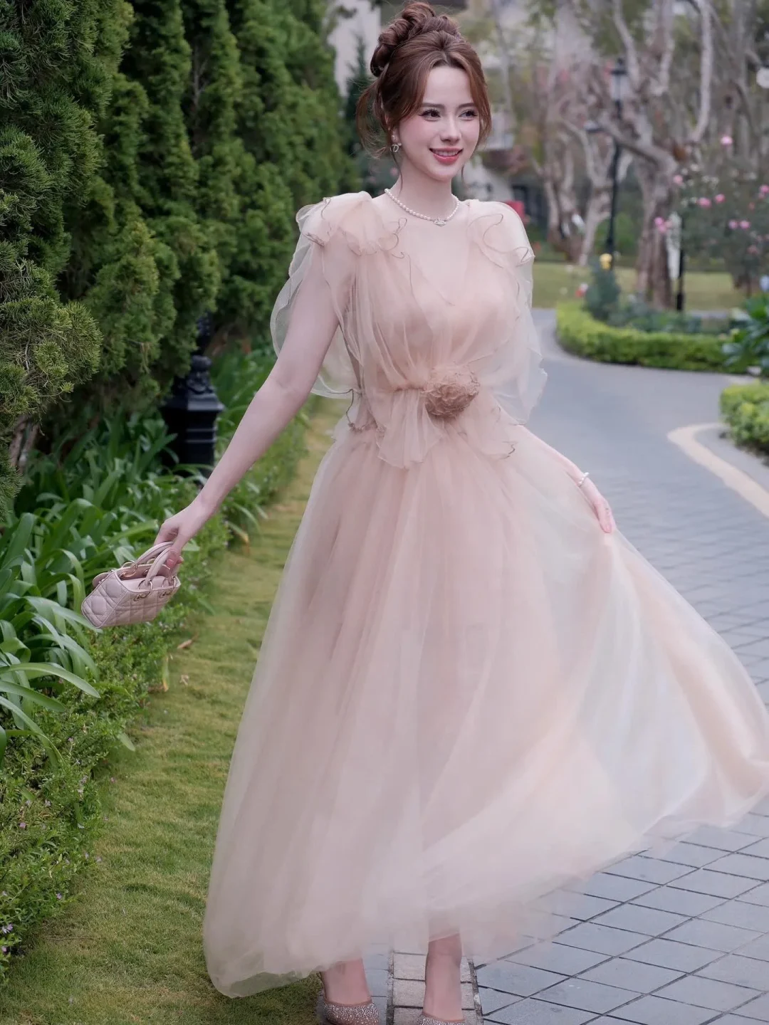 Photo 3 of Váy tiệc voan nude dài size M