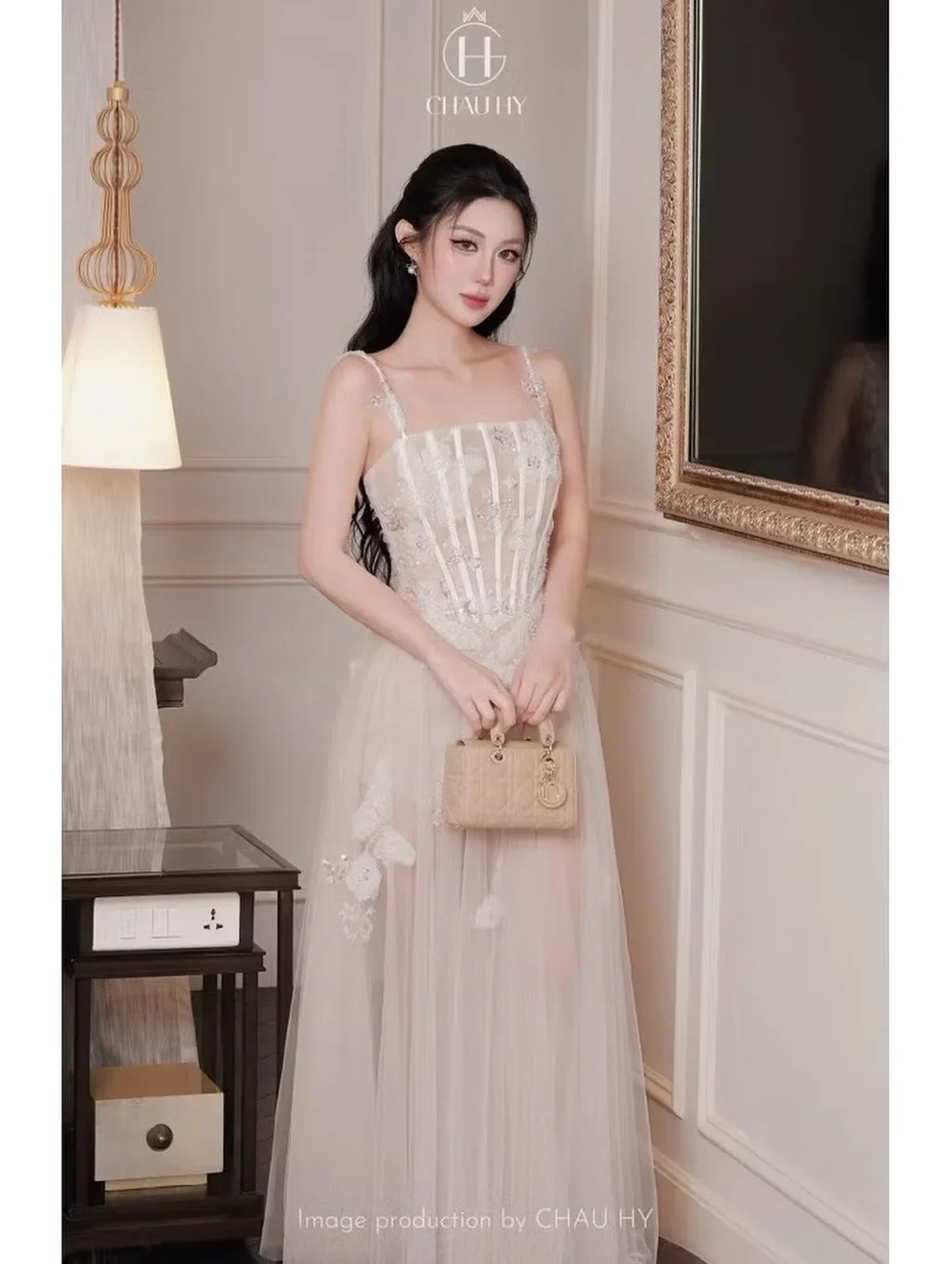 Photo 3 of Váy dạ hội tulle hoa trắng kem Châu Hy