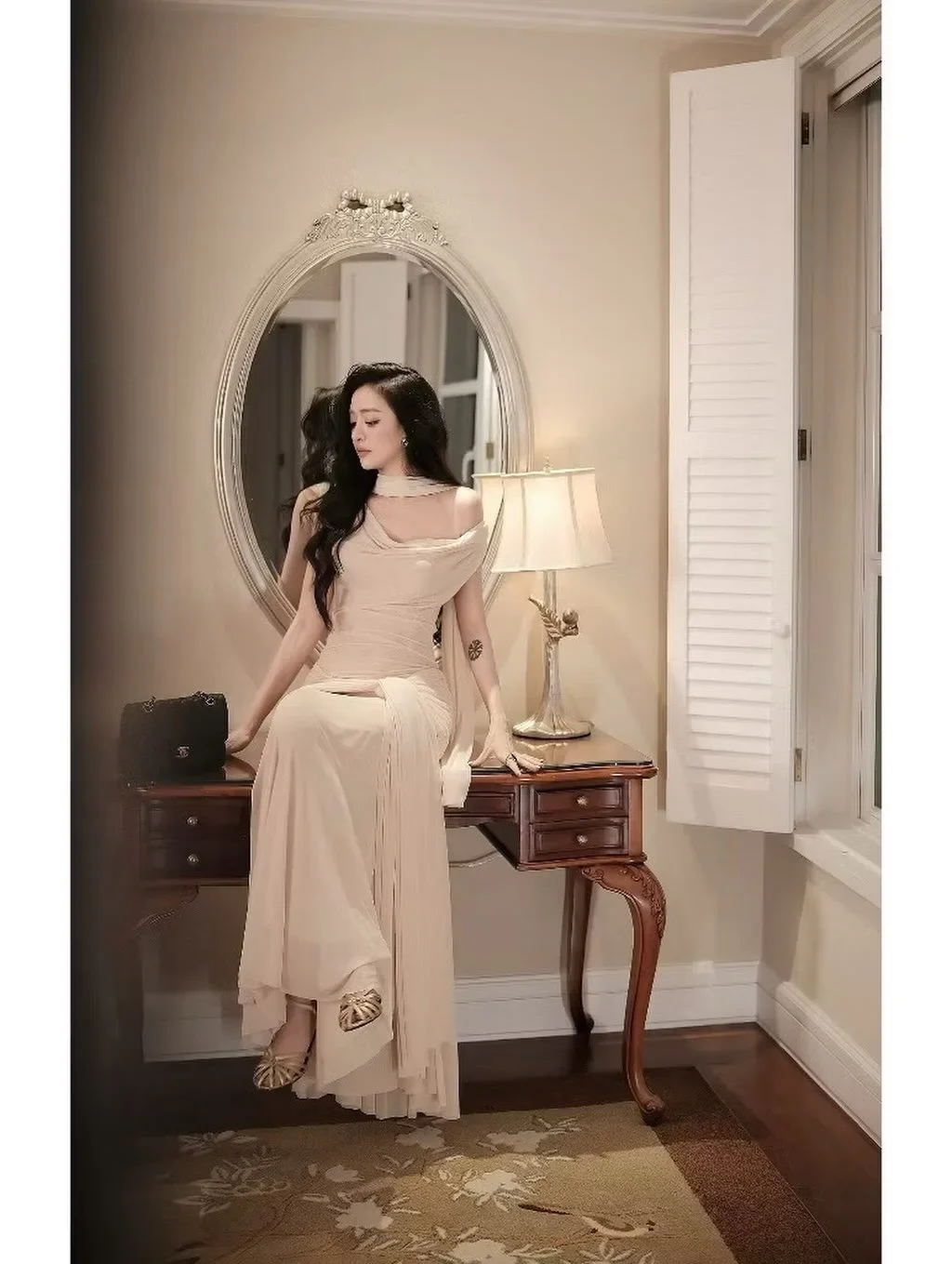 Photo 5 of Váy maxi lụa be nhạt Chou Chou