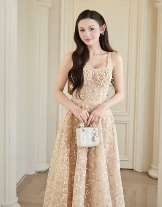 Ảnh 2 của Đầm dạ hội ren thêu màu kem size S