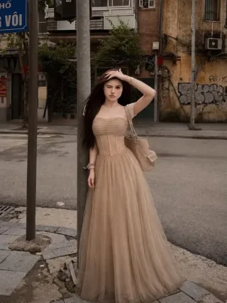 Ảnh 2 của Đầm dạ tiệc voan nâu vai trần size M