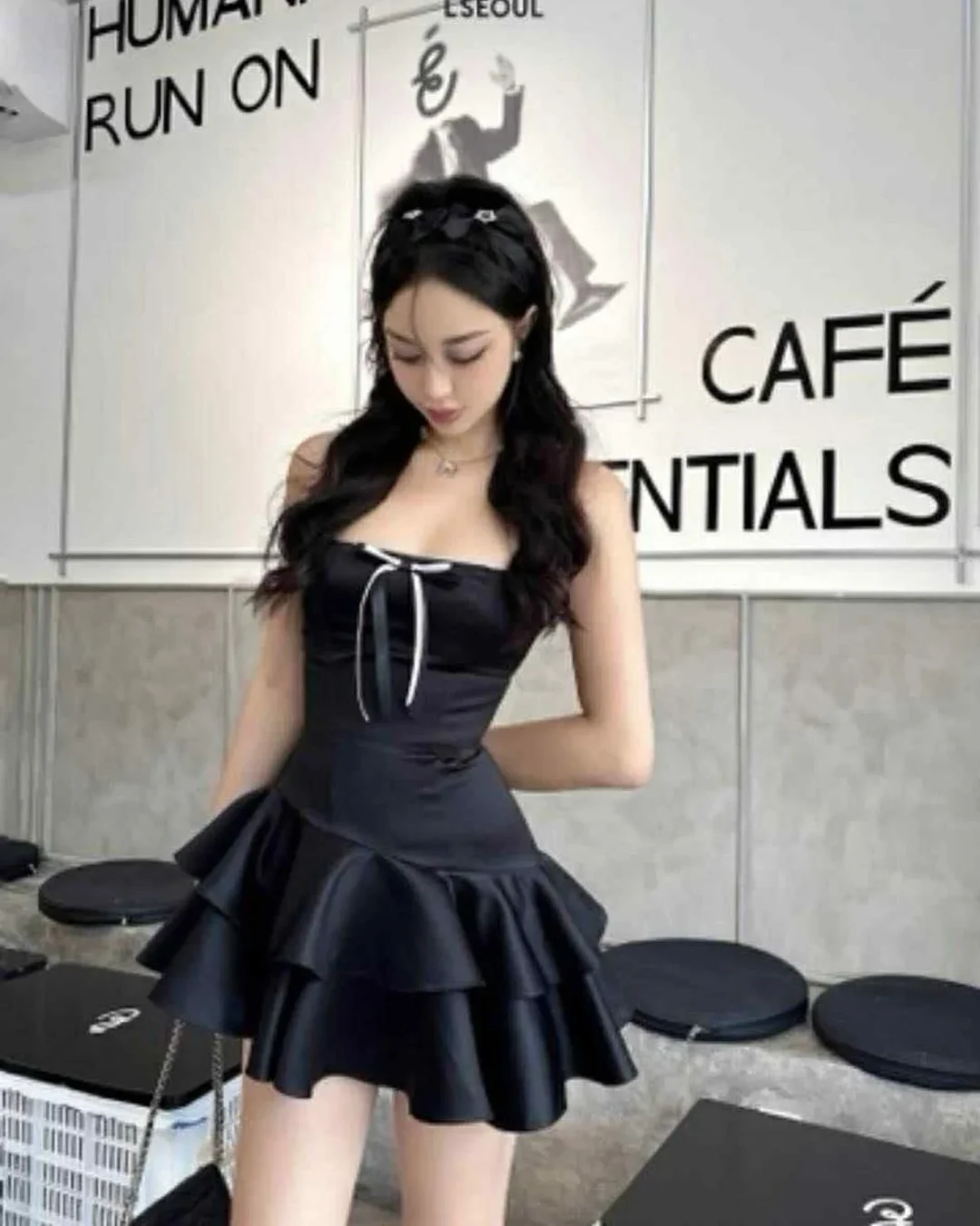Ảnh 1 của Đầm mini đen cột nơ satin nữ