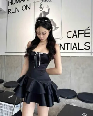Ảnh 1 của Đầm mini đen cột nơ satin nữ