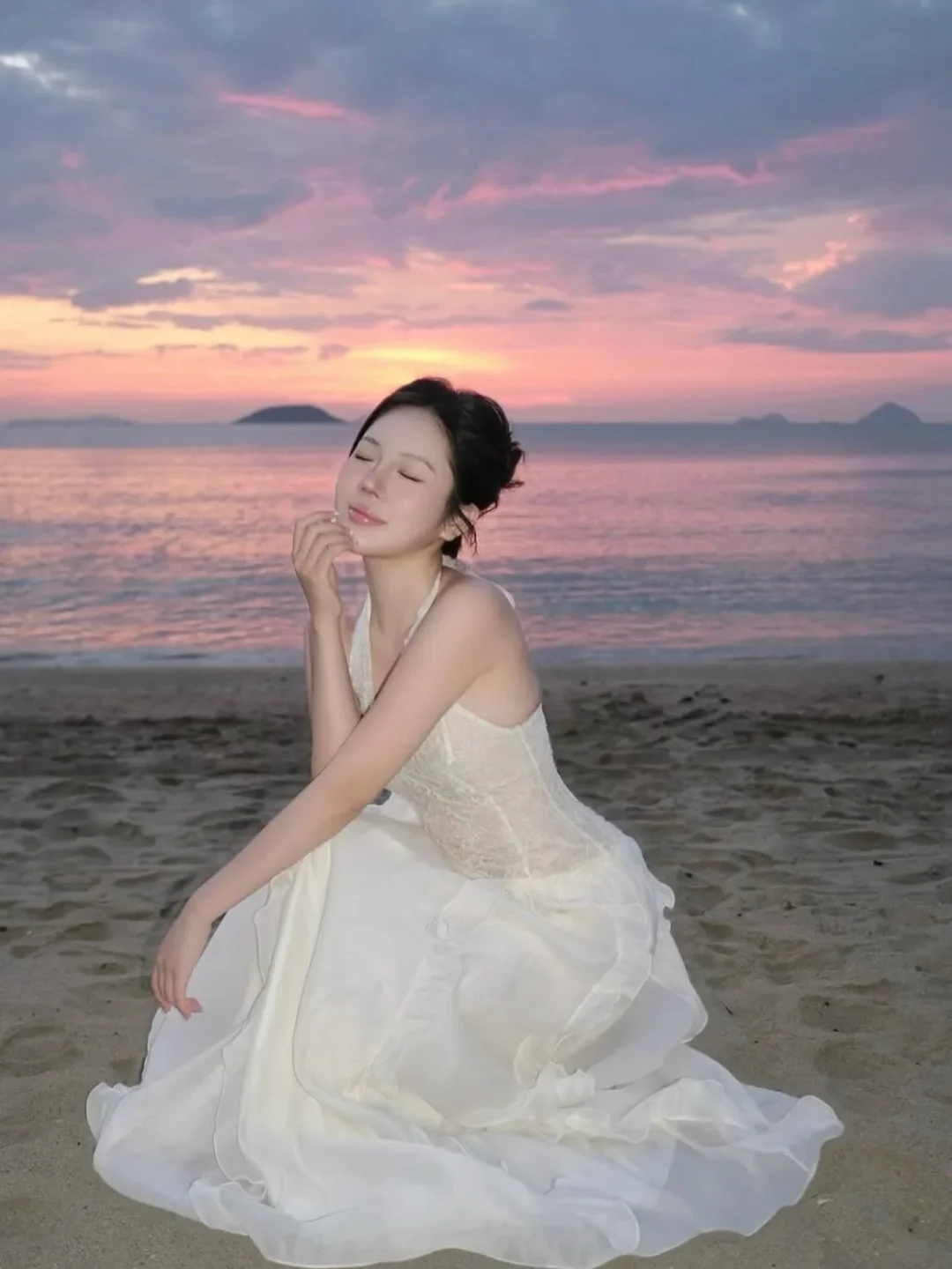 Photo 3 of Váy cưới ren trắng Amelie size S
