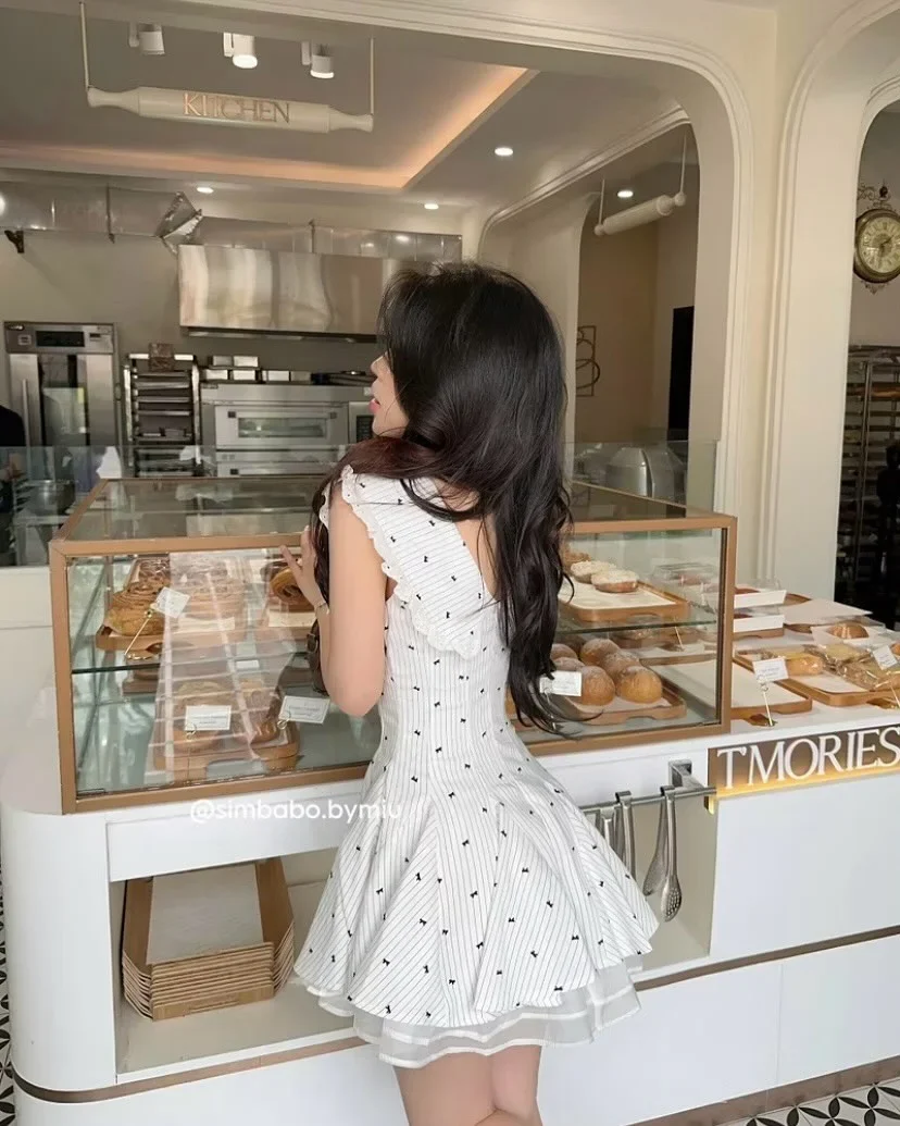 Photo 3 of Váy mini trắng nữ dáng xòe dễ thương
