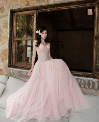 Ảnh 3 của Váy maxi hồng pastel corset ren Ononmade