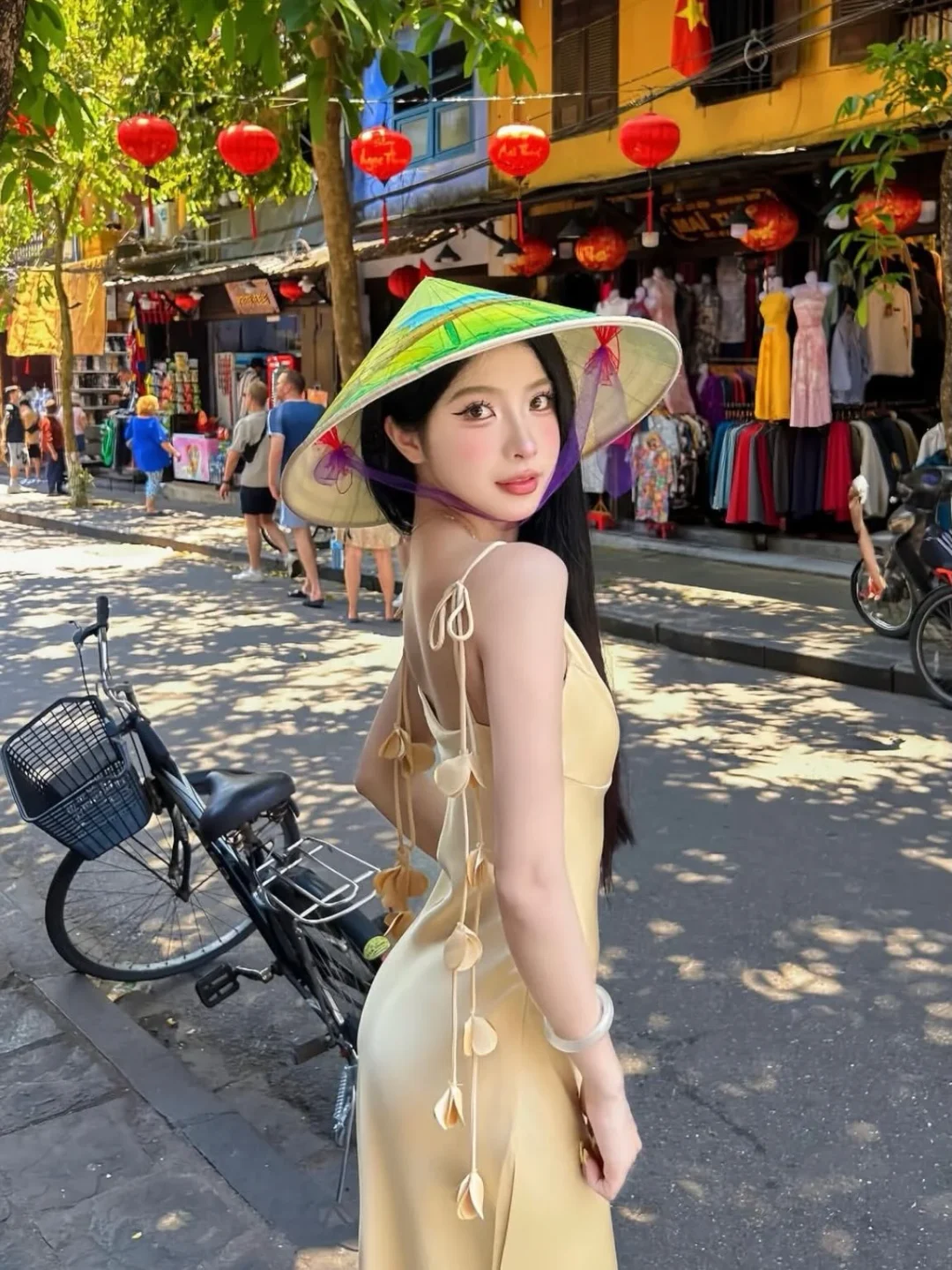 Ảnh 4 của Váy lụa hai dây dài vàng Rubies size S