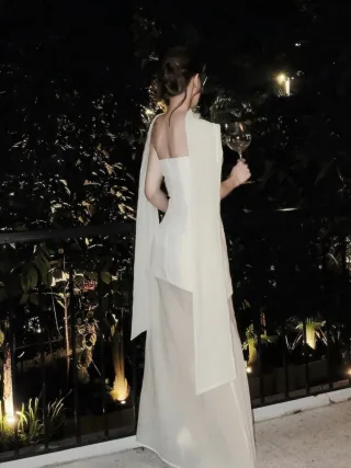Ảnh 3 của Đầm trắng trễ vai H.I.U size S