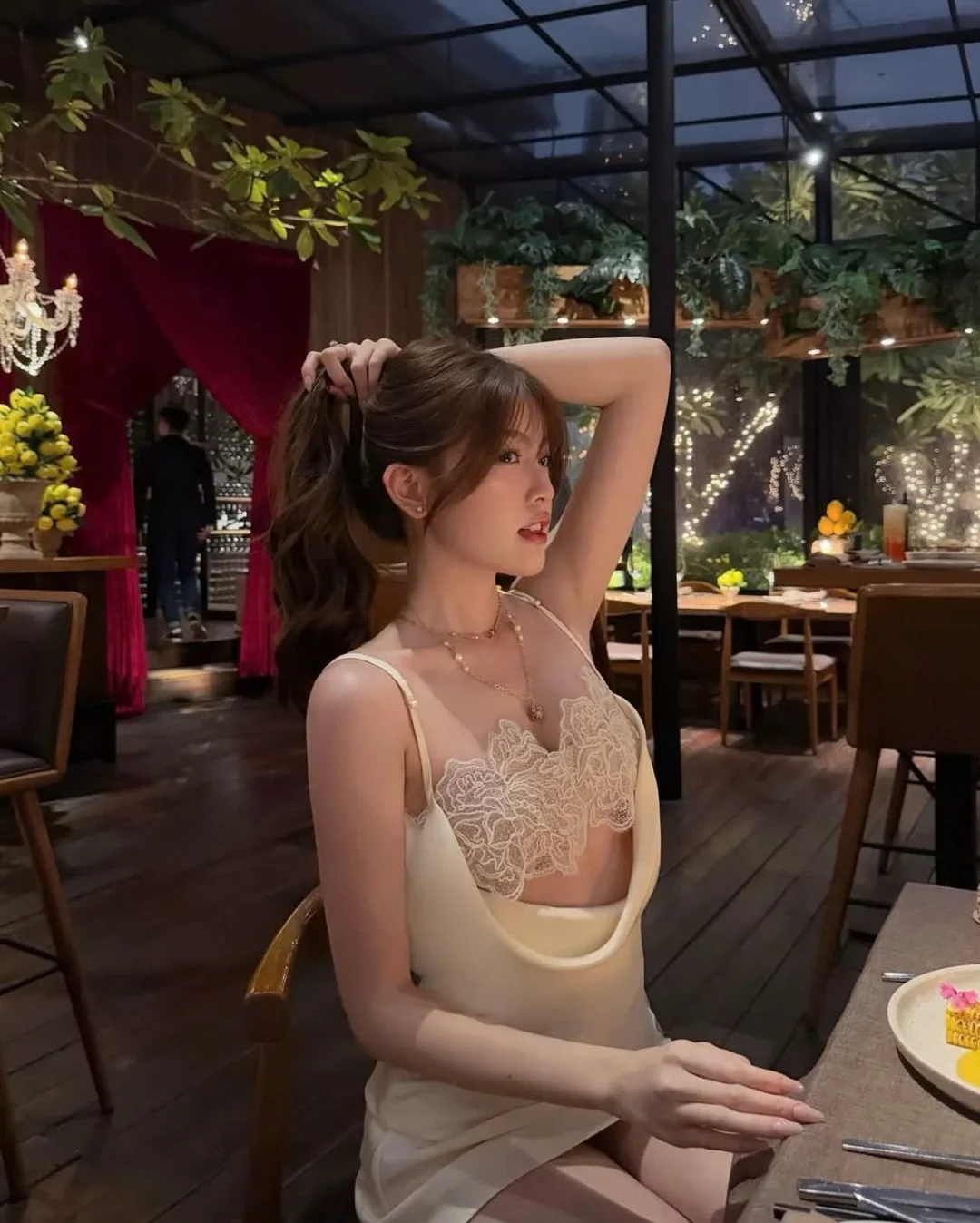 Photo 5 of Đầm lụa ren cổ đổ Kaiiros màu kem