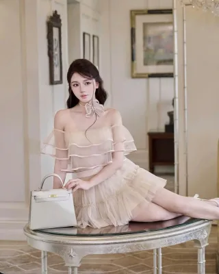 Photo 1 of Set Áo Váy Voan Be Trễ Vai Betti Club