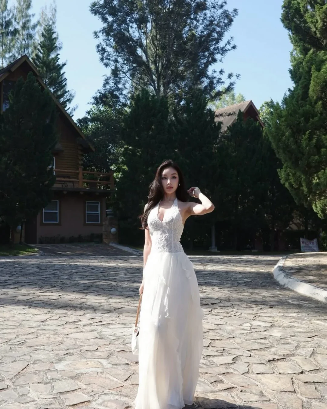 Ảnh 1 của Váy maxi ren trắng Amelie size S