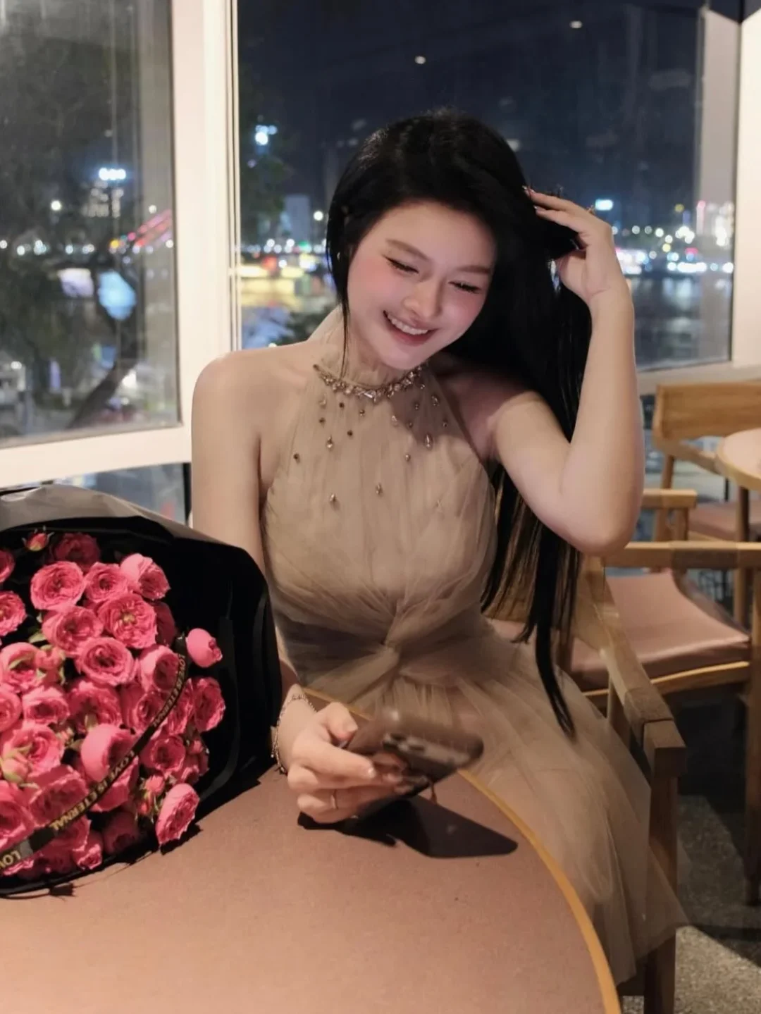Photo 1 of Đầm voan be cổ yếm sang trọng size S