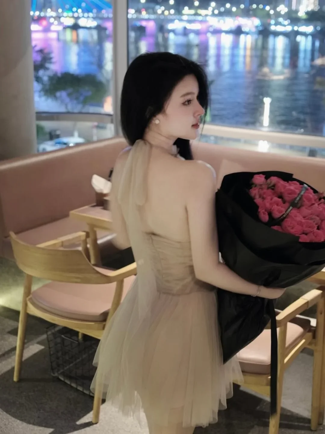 Photo 3 of Đầm voan be cổ yếm sang trọng size S