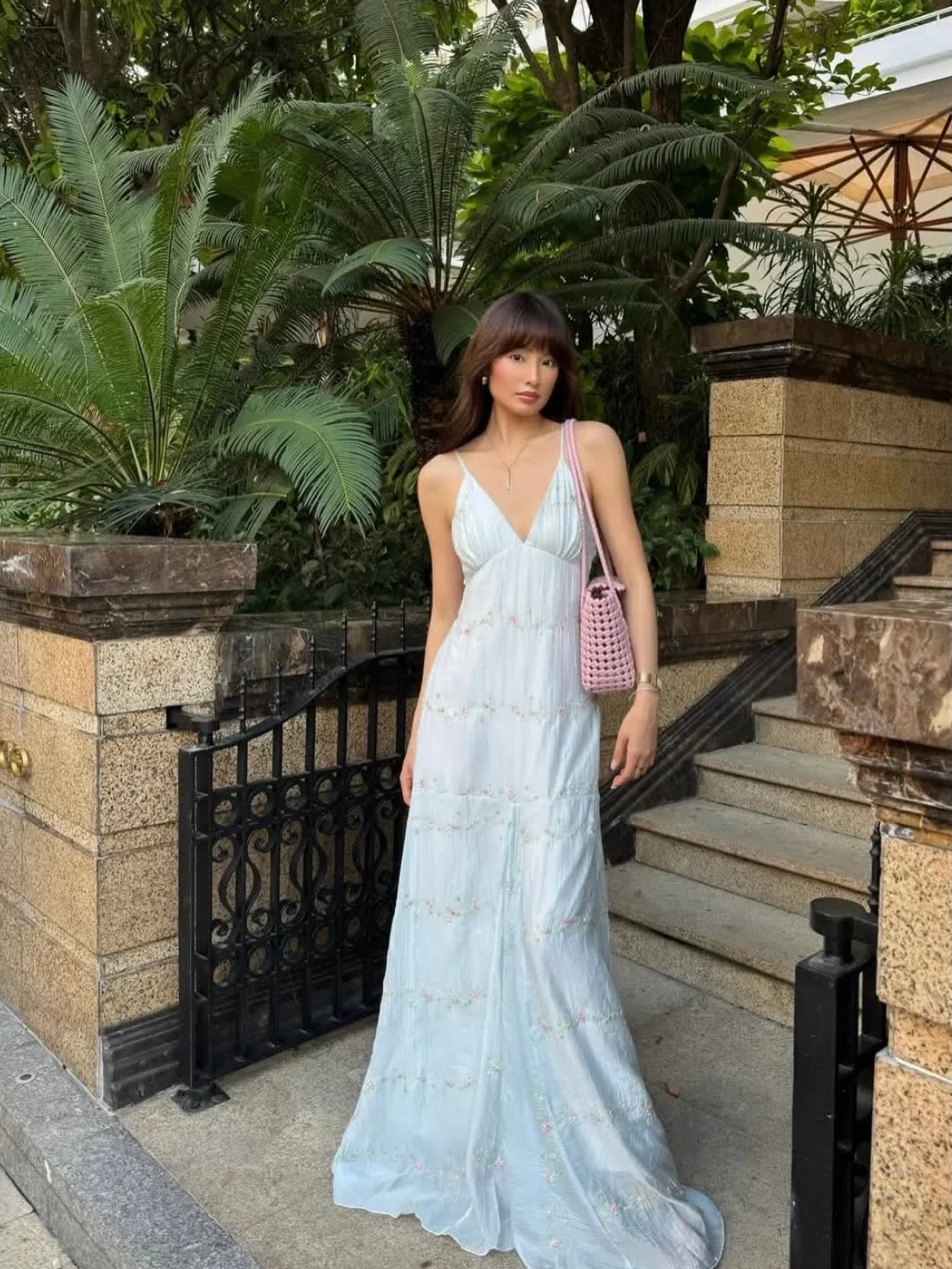 Photo 2 of Váy maxi voan thêu hoa xanh nhạt Takeit