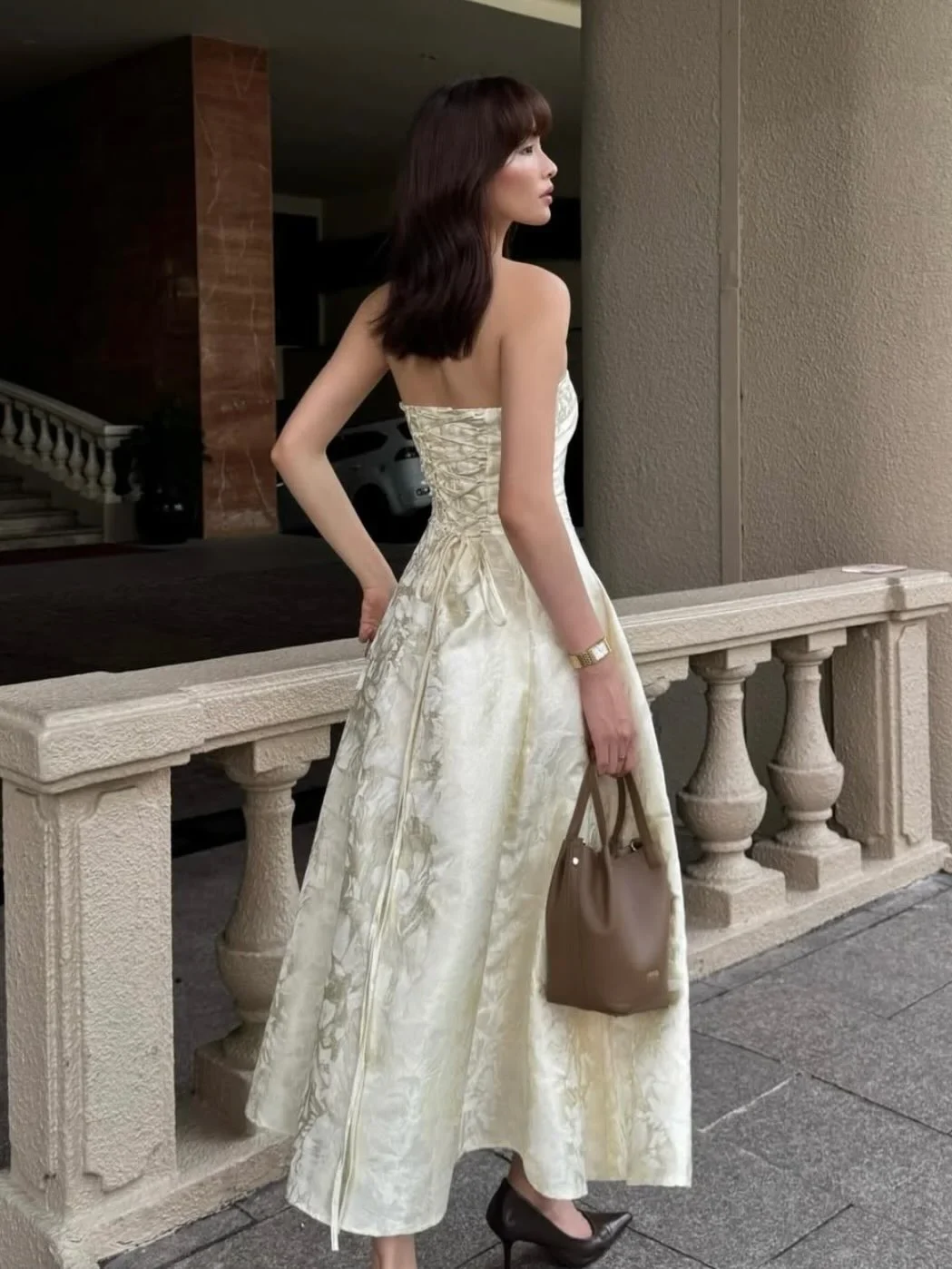 Ảnh 1 của Đầm midi corset lụa kem Fini8