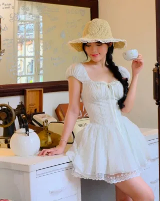 Ảnh 4 của Váy ren trắng corset mini nữ tính