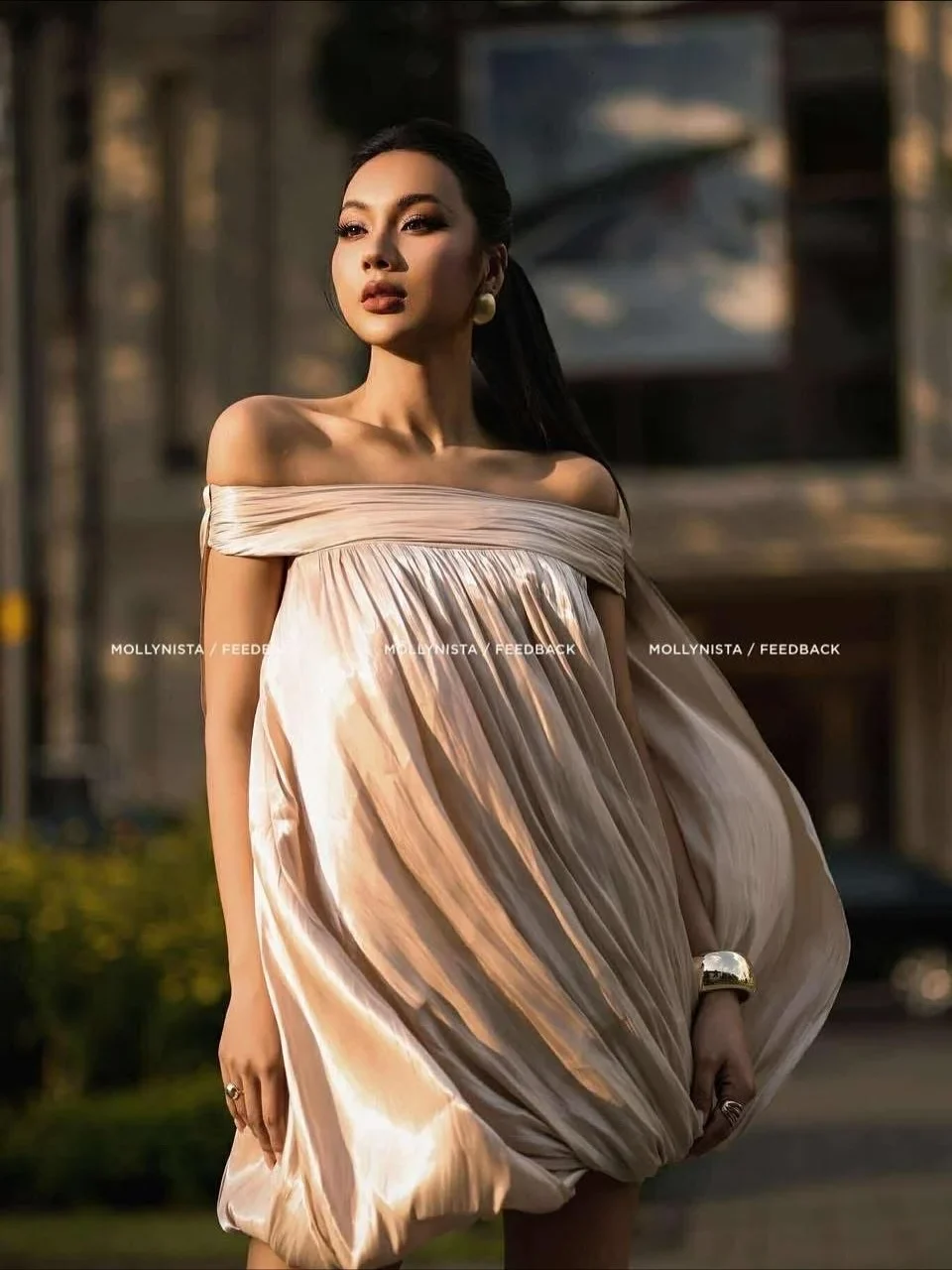 Photo 8 of Váy mini trễ vai lụa kem MOLLYNISTA