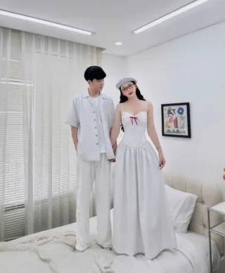 Photo 1 of Đầm maxi trắng hai dây nữ