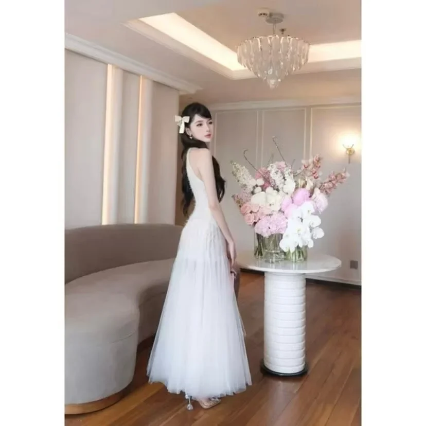 Photo 5 of Đầm dạ hội voan trắng sang trọng