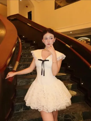 Photo 1 of Váy ren trắng mini Darling.ism nữ tính
