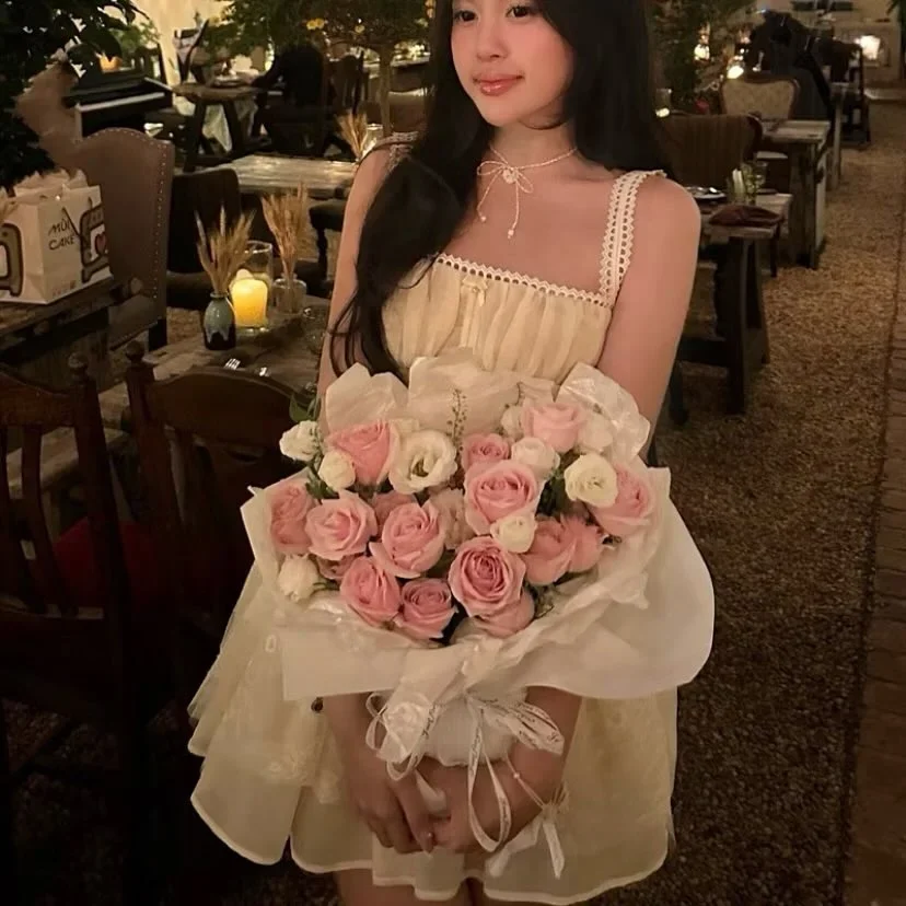 Ảnh 3 của Váy ngắn corset ren kem nữ tính